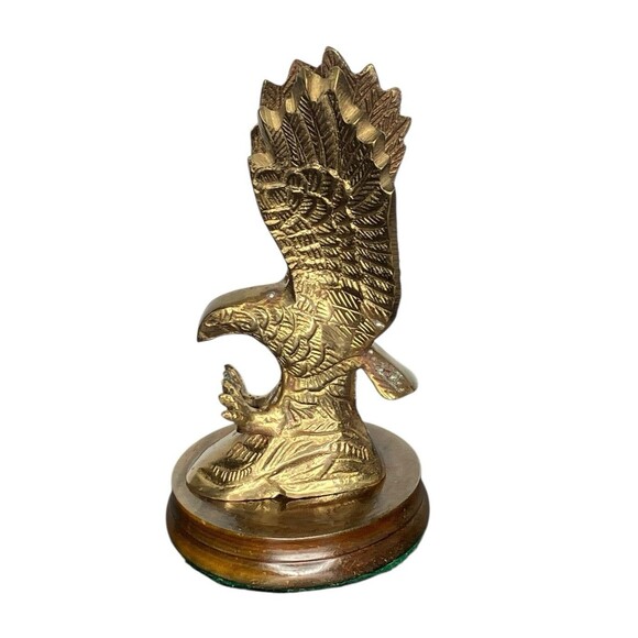Vintage Solid Brass American Eagle Paperweight Statue Sculpture on Wood Base - Picture 4 of 11
